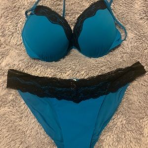 𝓉𝓌𝑜 𝓅𝒾𝑒𝒸𝑒 𝒷𝒾𝓀𝒾𝓃𝒾